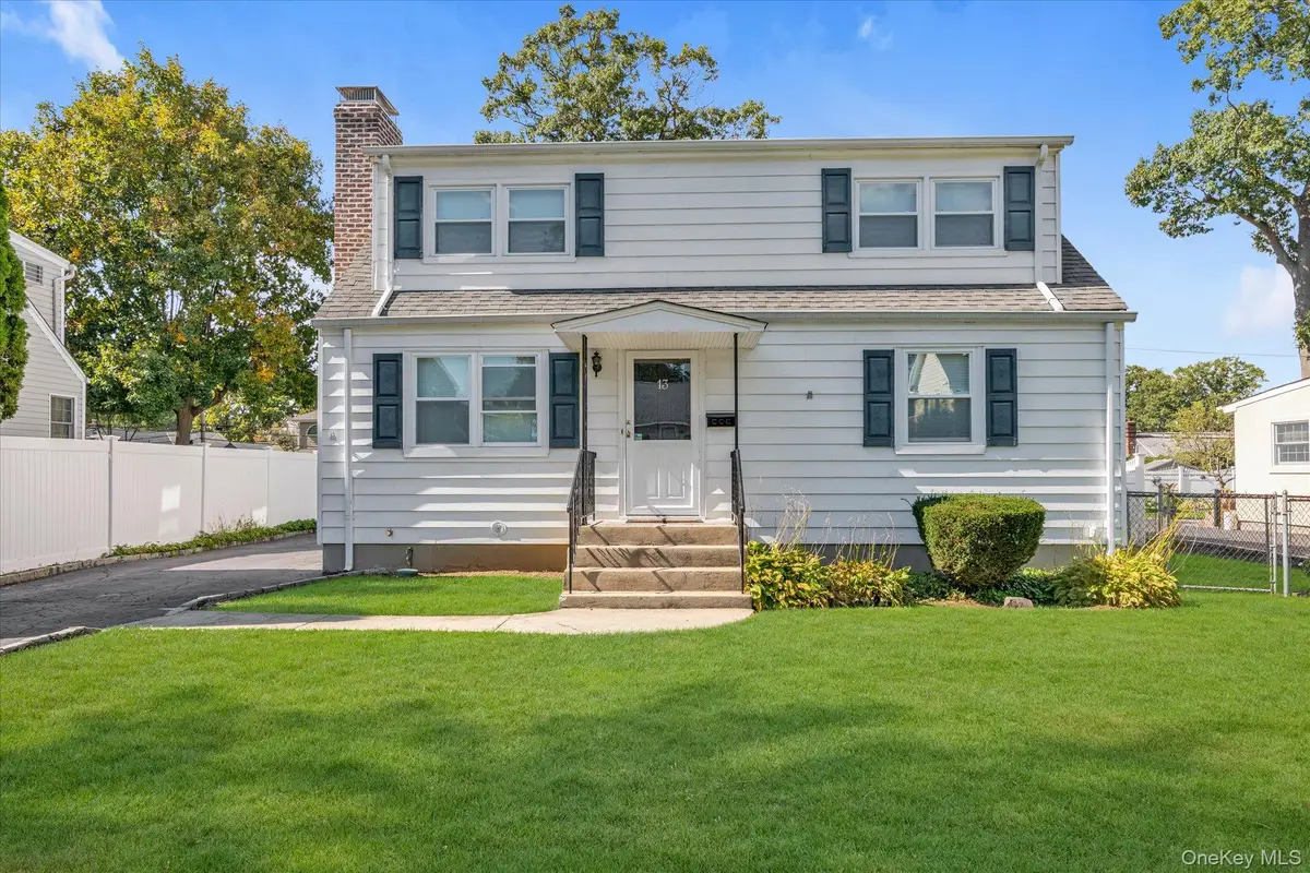 13 Inwood Road, Glen Cove, NY 11542 - #1
