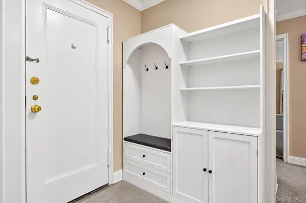 9 Sentry Place #2C, Scarsdale, NY 10583