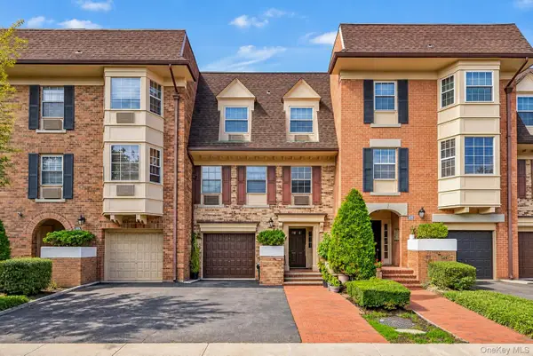 12-32 Diane Place #204L, Bayside, NY 11360