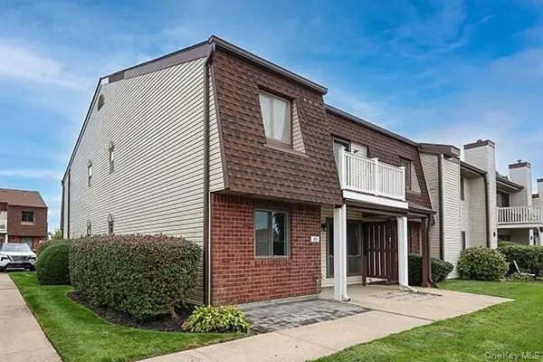 43 Cambridge Drive W, Copiague, NY 11726 - #2