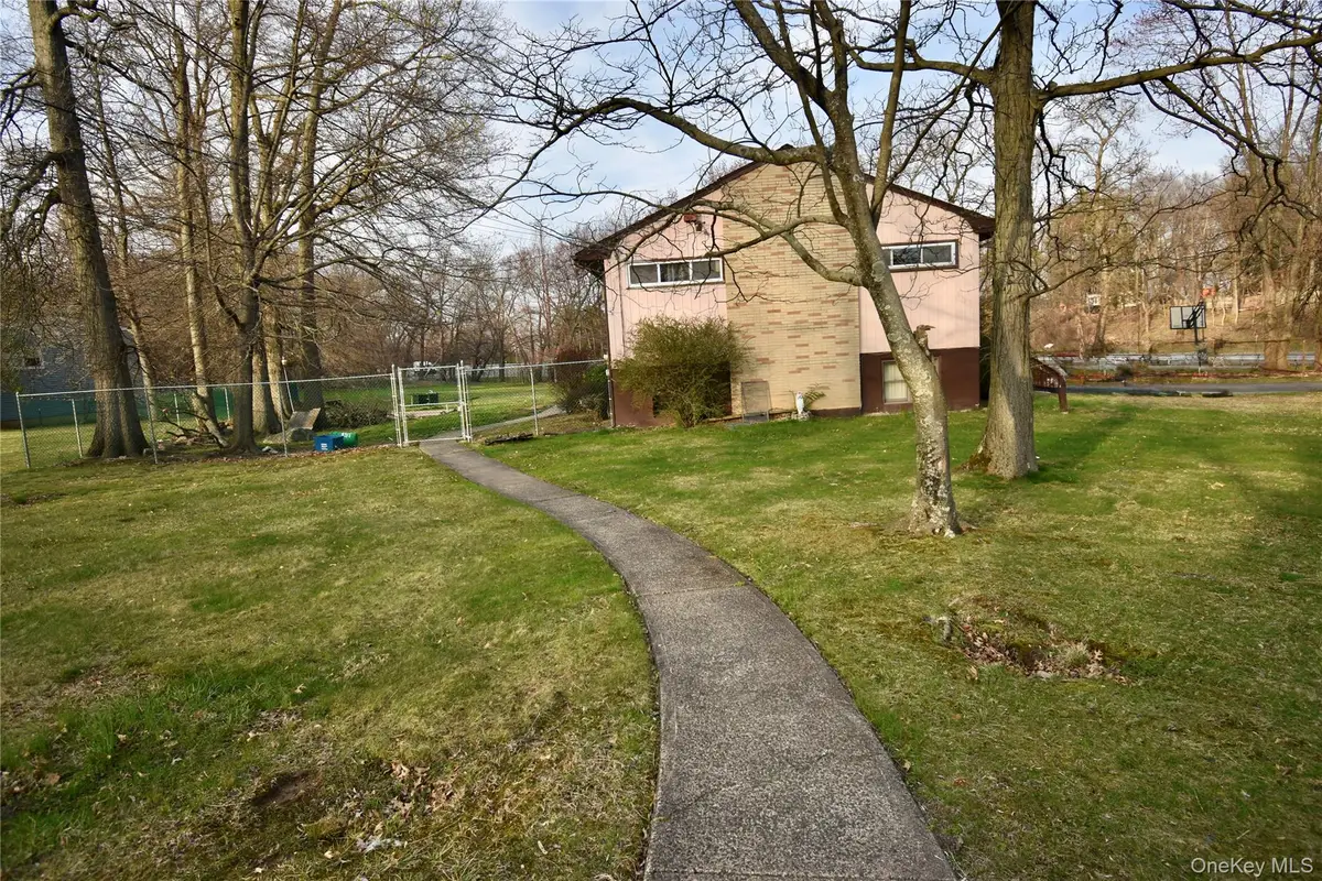 130 Scotland Hill Road, Chestnut Ridge, NY 10977 - #1