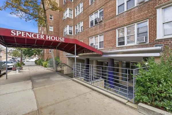 4380 Vireo Avenue #4T, Bronx, NY 10470