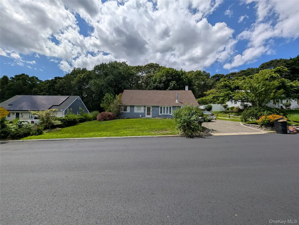 146 Rosemont Avenue, Farmingville, NY 11738 - #1