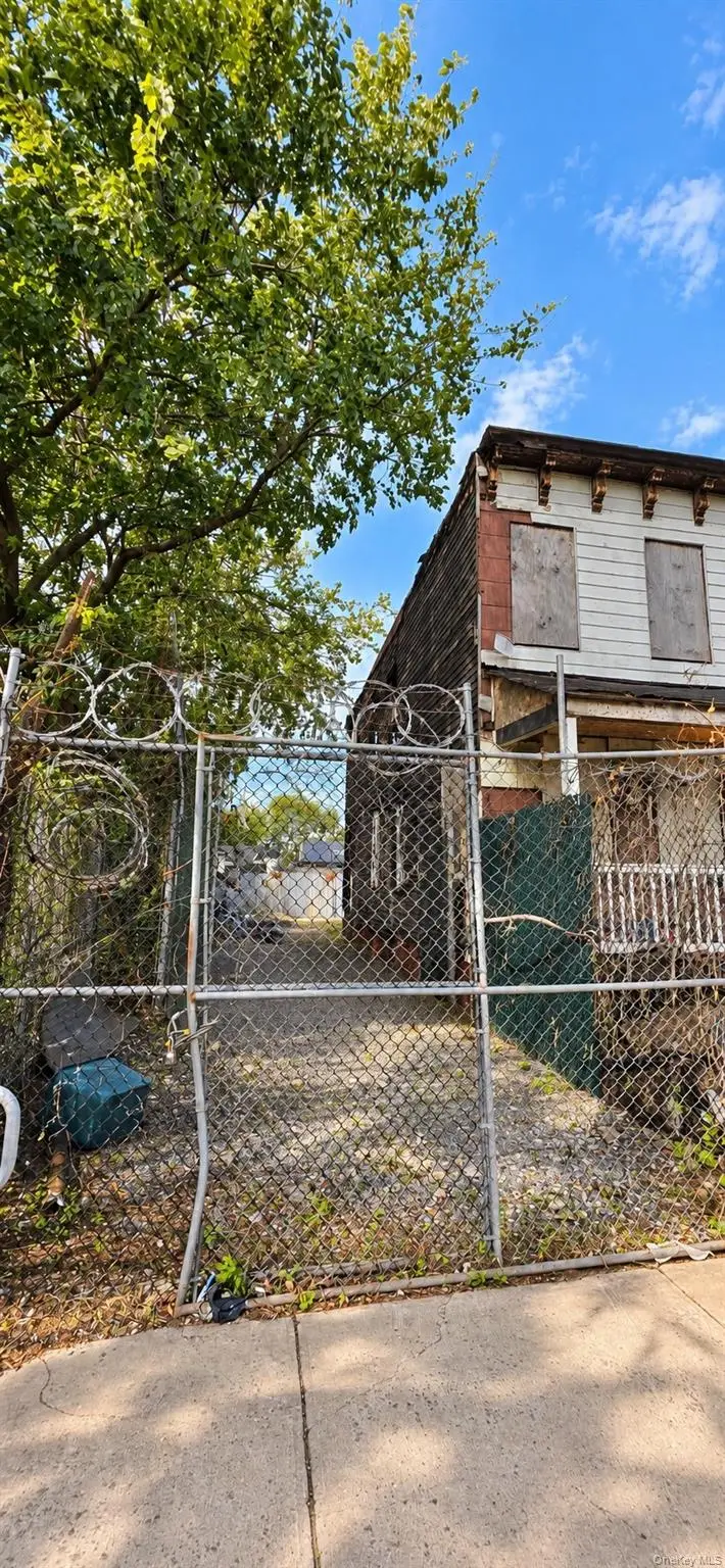 246 Grandview Avenue, Staten Island, NY 10303 - #3
