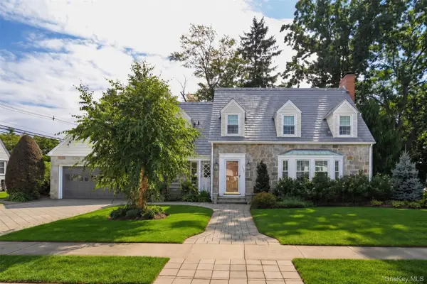 186 Voorhis Avenue, Rockville Centre, NY 11570