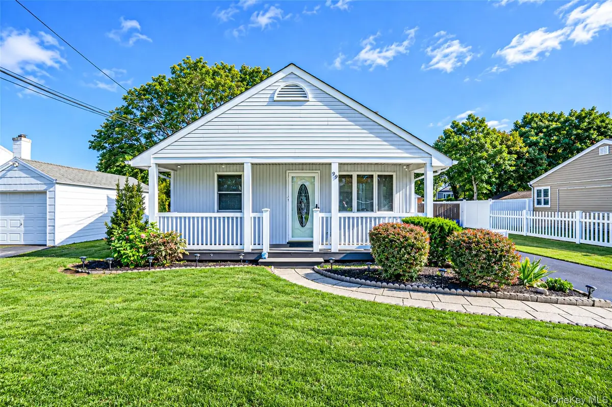 99 Cherubina Lane, North Babylon, NY 11703 - #1