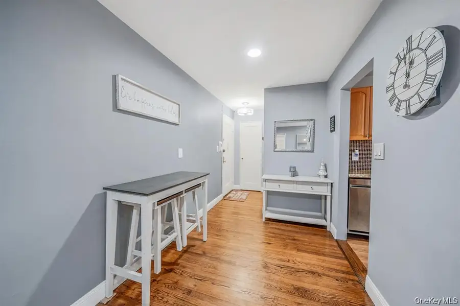 8 Terrace Circle #1G, Great Neck, NY 11021 - #2