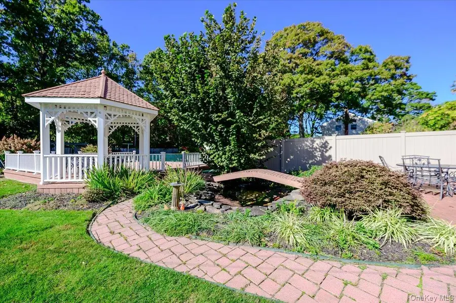 1924 Louis Kossuth Avenue, Ronkonkoma, NY 11779 - #3