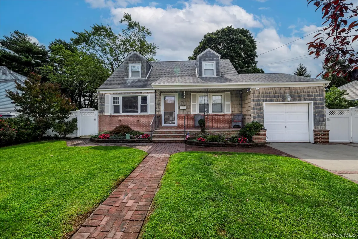 296 Heathcote Road, Lindenhurst, NY 11757 - #1