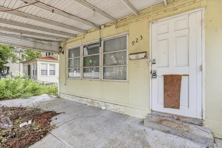 923 Quincy Avenue, Bronx, NY 10465 - #2