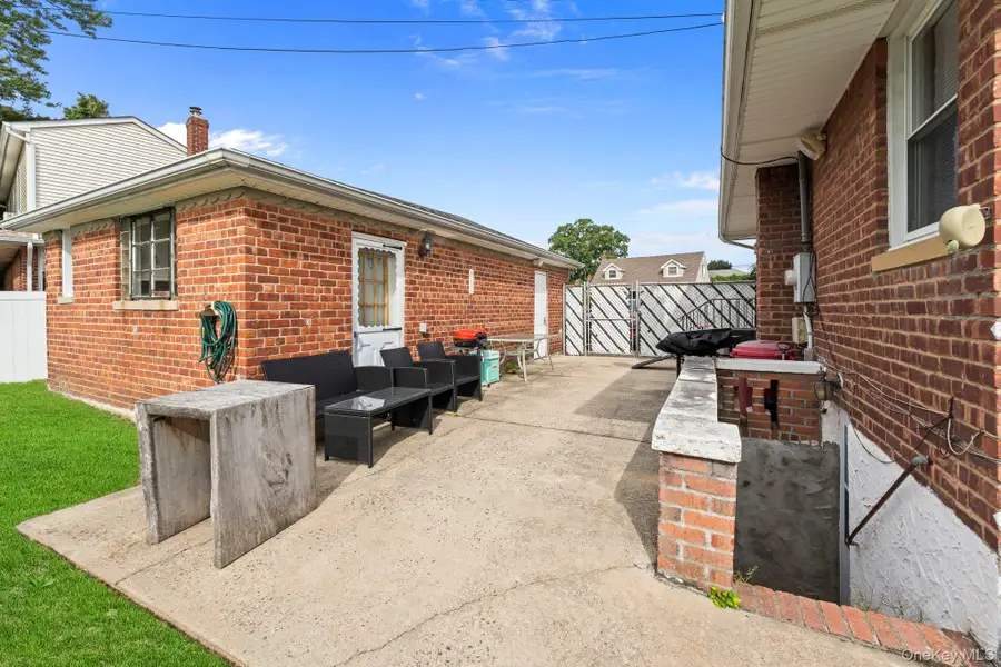 3866 Drake Street, Levittown, NY 11756 - #3