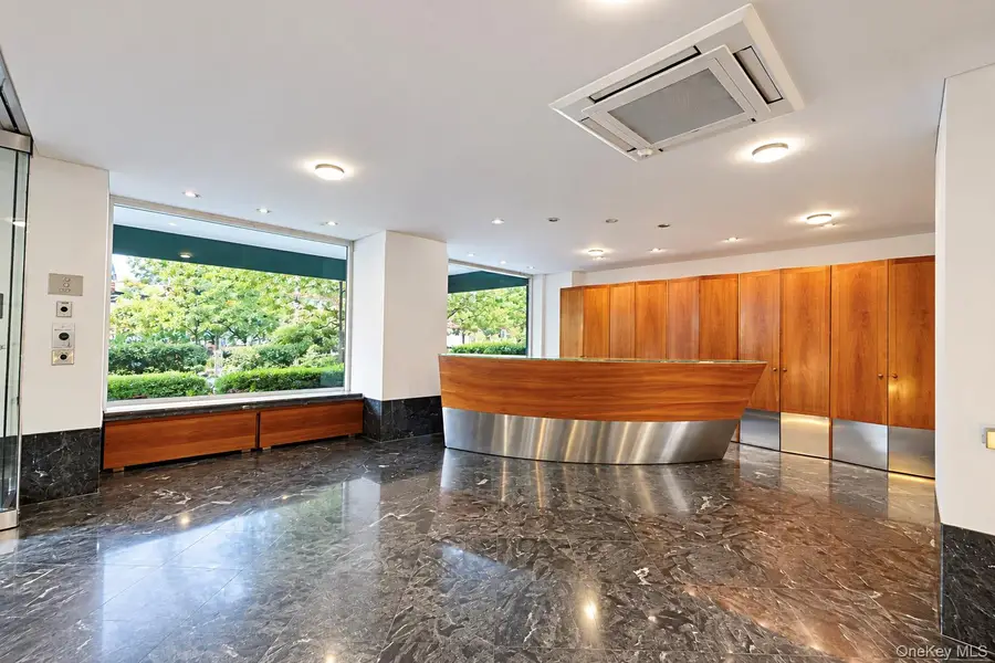 392 Central Park W #2R, New York, NY 10025 - #3