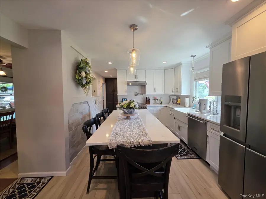 140 Springtime Lane W, Levittown, NY 11756 - #3