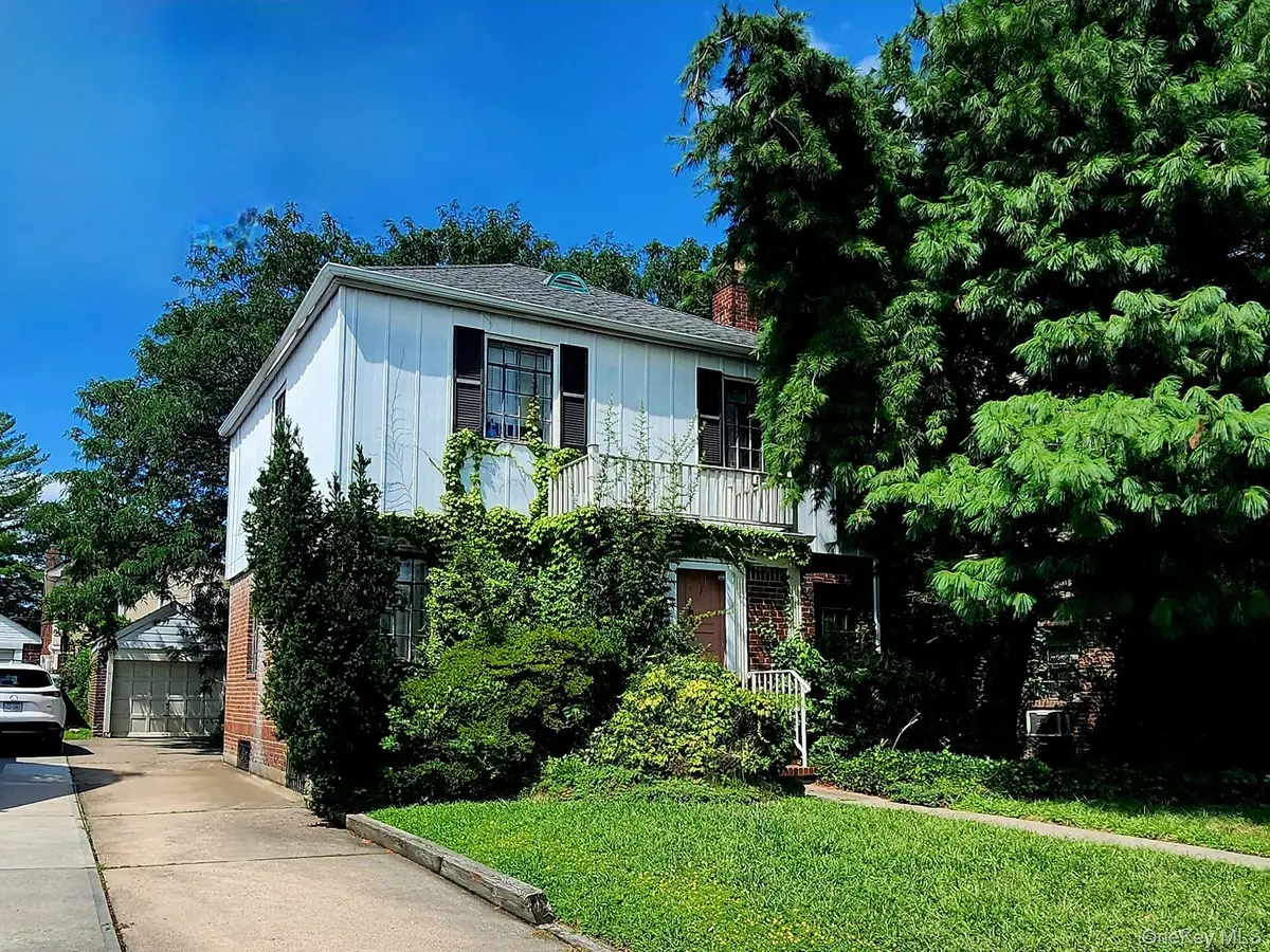 7516 175th Street, Fresh Meadows, NY 11366 - #1
