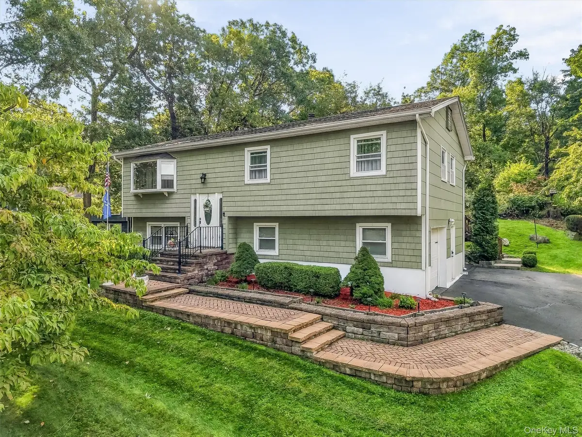 64 Forest Glen Road, Valley Cottage, NY 10989 - #1