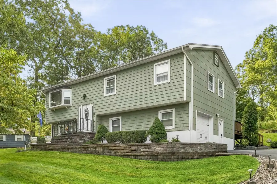 64 Forest Glen Road, Valley Cottage, NY 10989 - #3