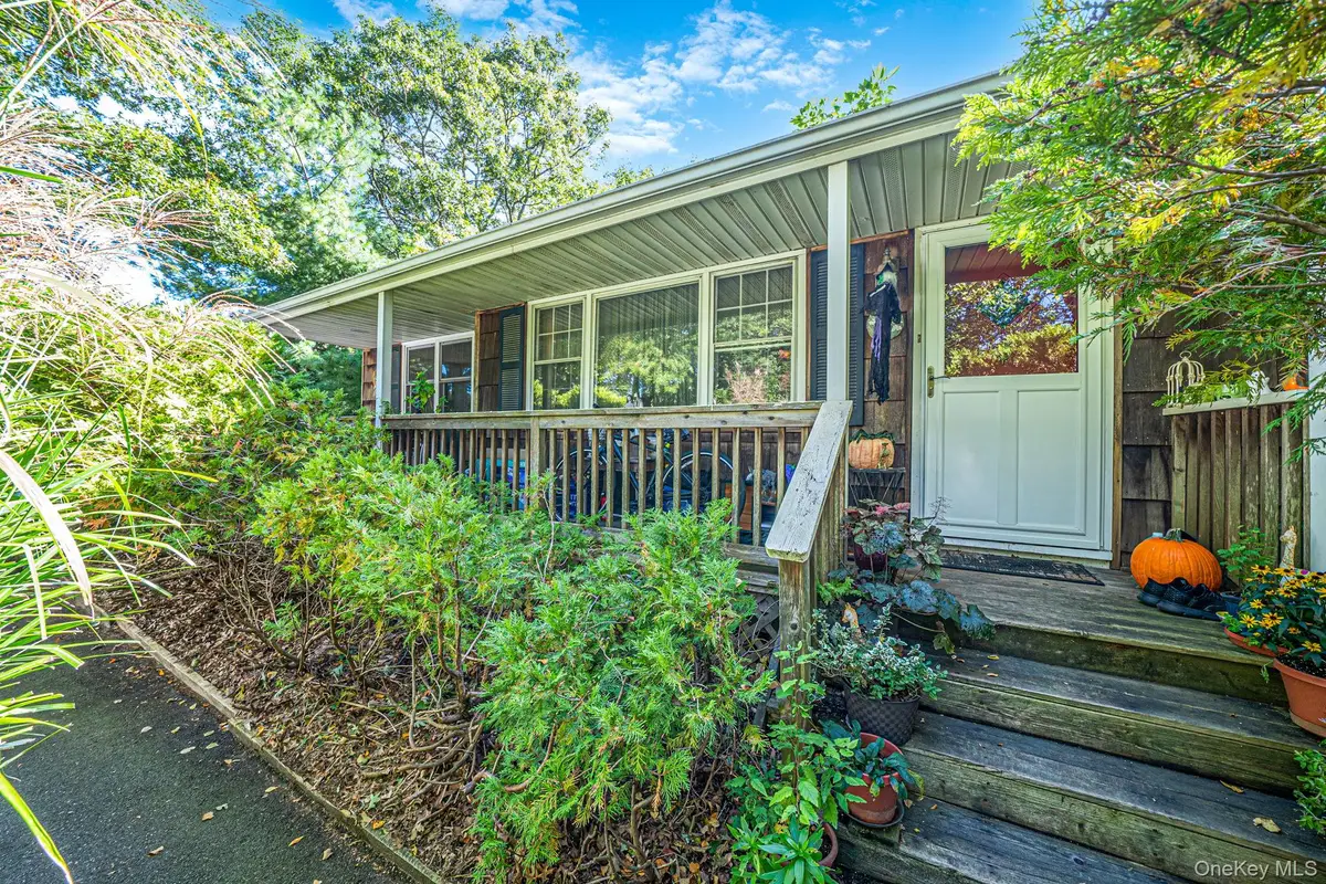 306 Jamaica Avenue, Medford, NY 11763 - #1