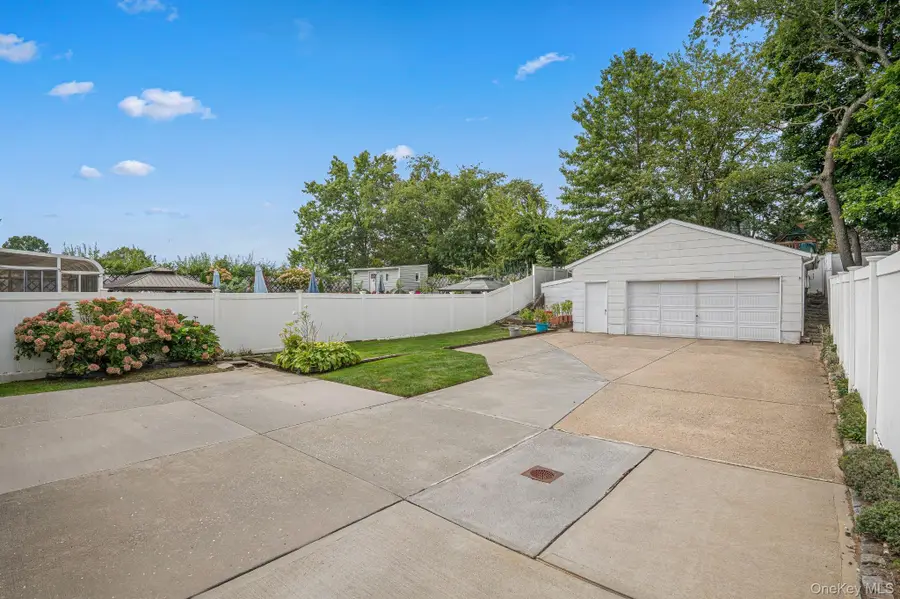 364 Nassau Boulevard, West Hempstead, NY 11552 - #2