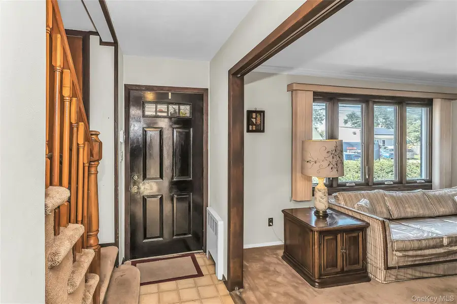 24 Fieldston Street, Westbury, NY 11590 - #3