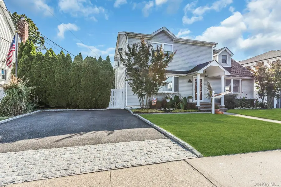 301 Rintin Street, Franklin Square, NY 11010 - #3