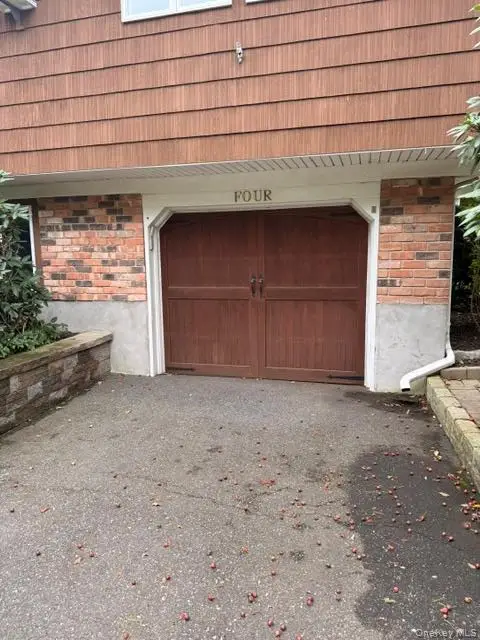 4 Fairway Drive, Port Jefferson Station, NY 11776 - #2