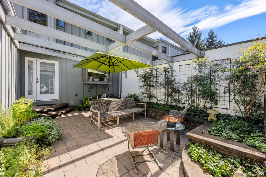 55 Rockledge Path, Port Jefferson, NY 11777 - #2