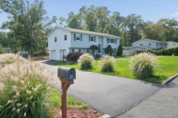 5 Cottonwood Court, Bardonia, NY 10954
