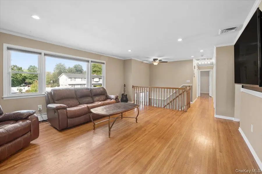 5 Cottonwood Court, Bardonia, NY 10954 - #3