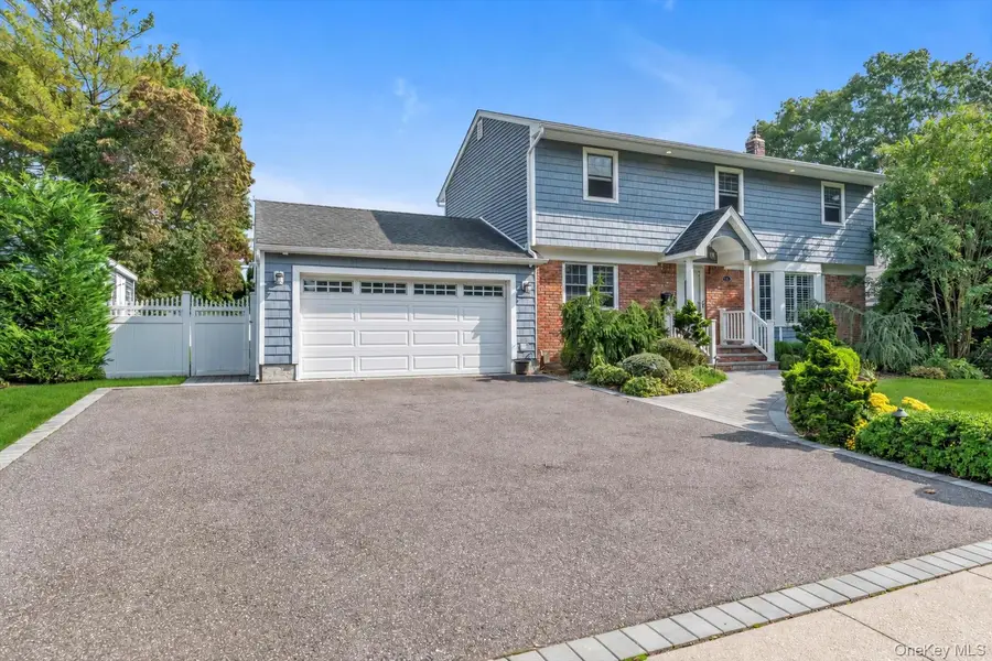 3 Lesley Drive, Syosset, NY 11791 - #2