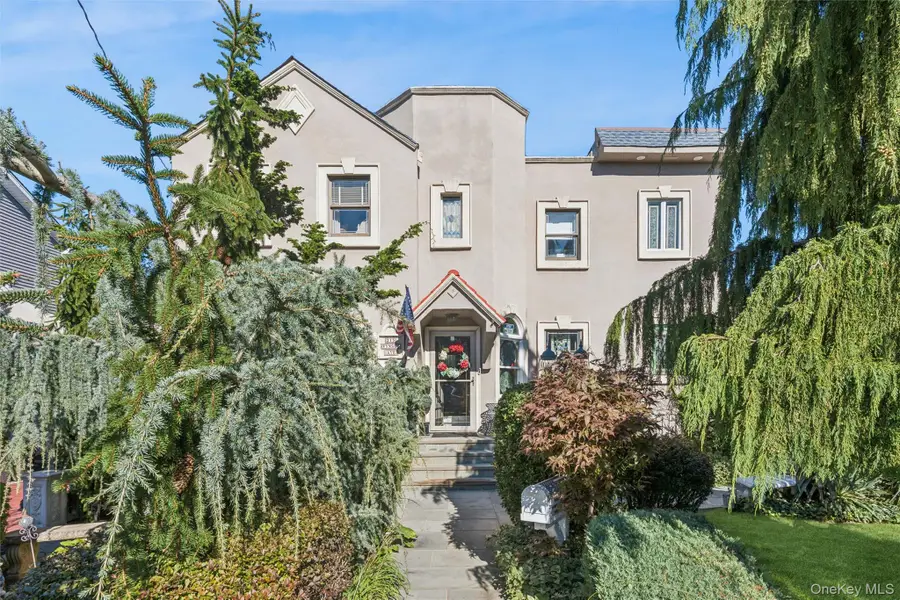315 Wynsum Avenue, Merrick, NY 11566 - #2