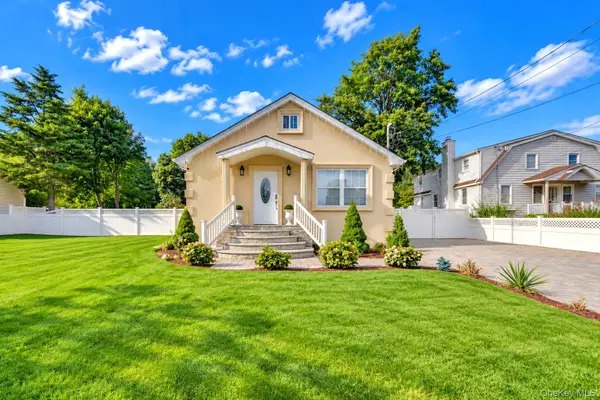 45 Matthews Avenue, West Babylon, NY 11704