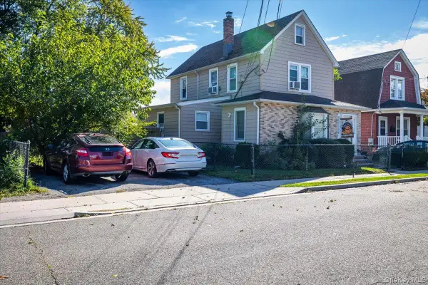 51 Columbia Street, Farmingdale, NY 11735