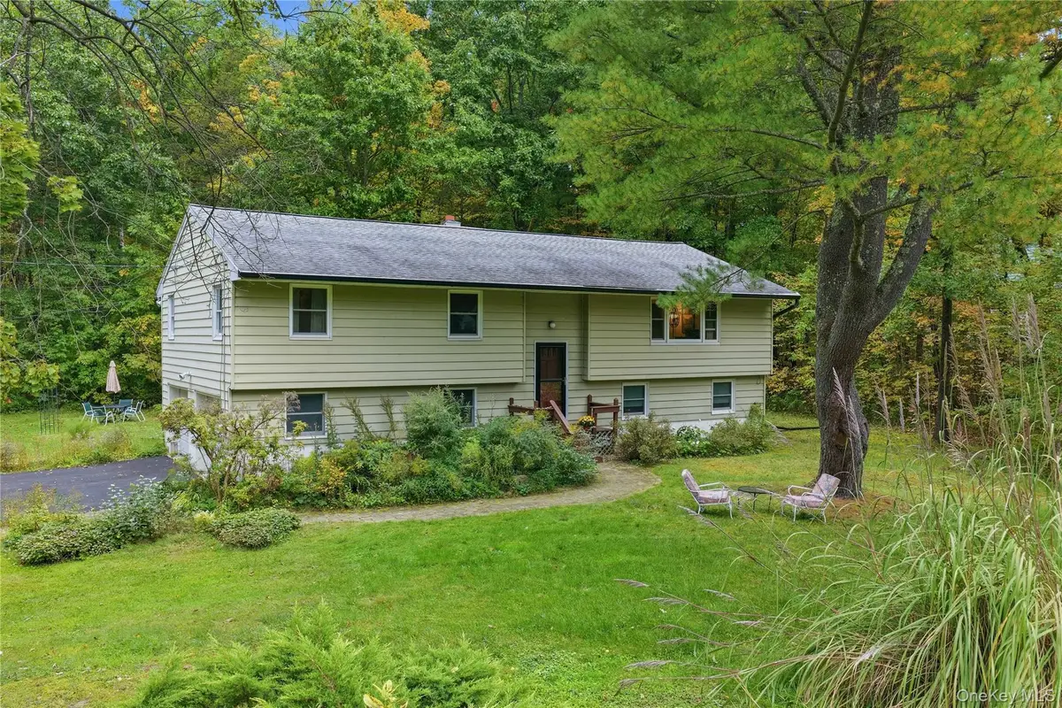 5 Stonehedge Avenue, New Paltz, NY 12561 - #1