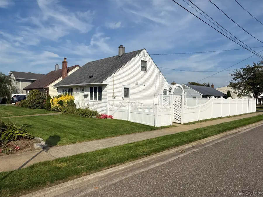 271 Forest Avenue, Massapequa, NY 11758 - #2