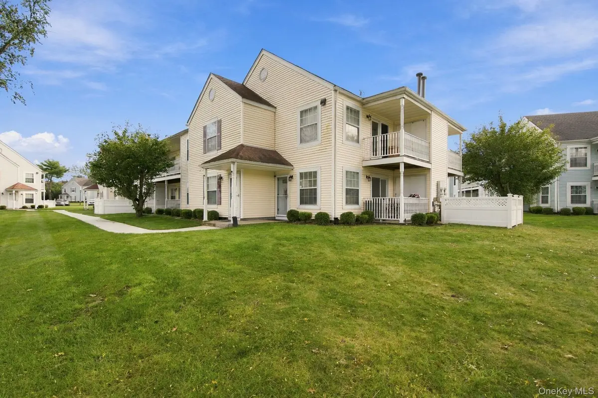 100 Fairview Circle, Middle Island, NY 11953 - #1