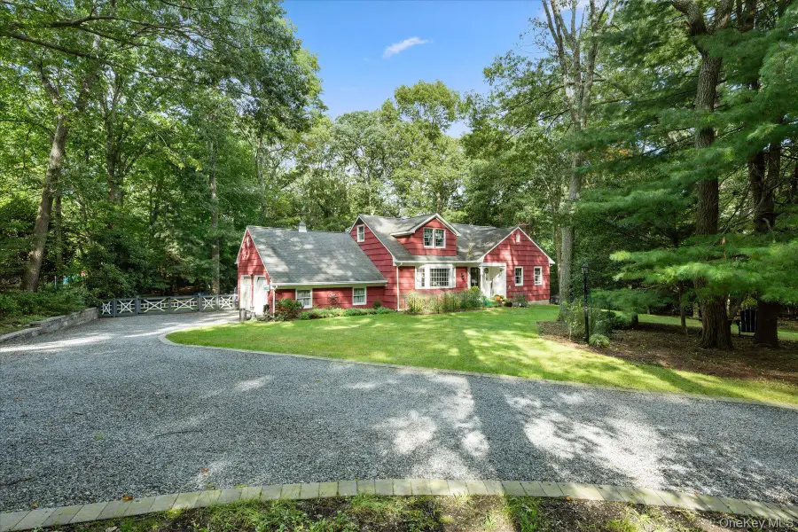 9 Circle Drive, Shoreham, NY 11786 - #2