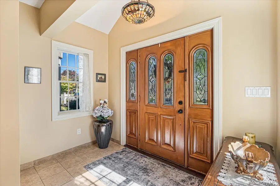 22 Clover Avenue, Floral Park, NY 11001 - #2