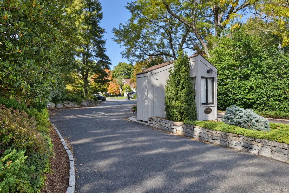 25 Pine Ridge Road, Larchmont, NY 10538 - #1