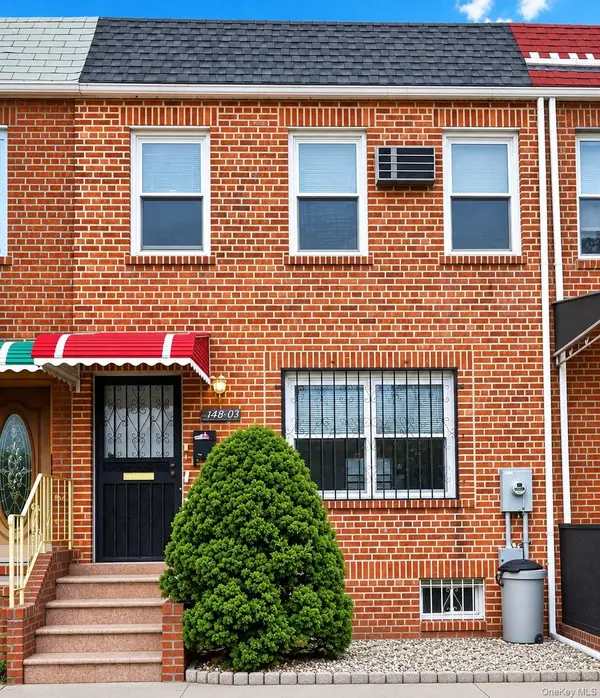 14803 61st Road, Flushing, NY 11367