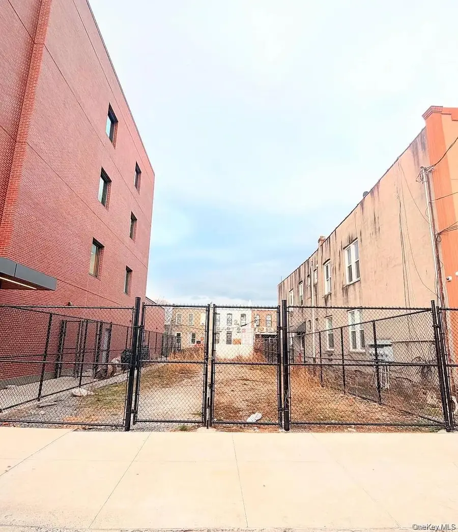 465A Cleveland Street, Brooklyn, NY 11208 - #3