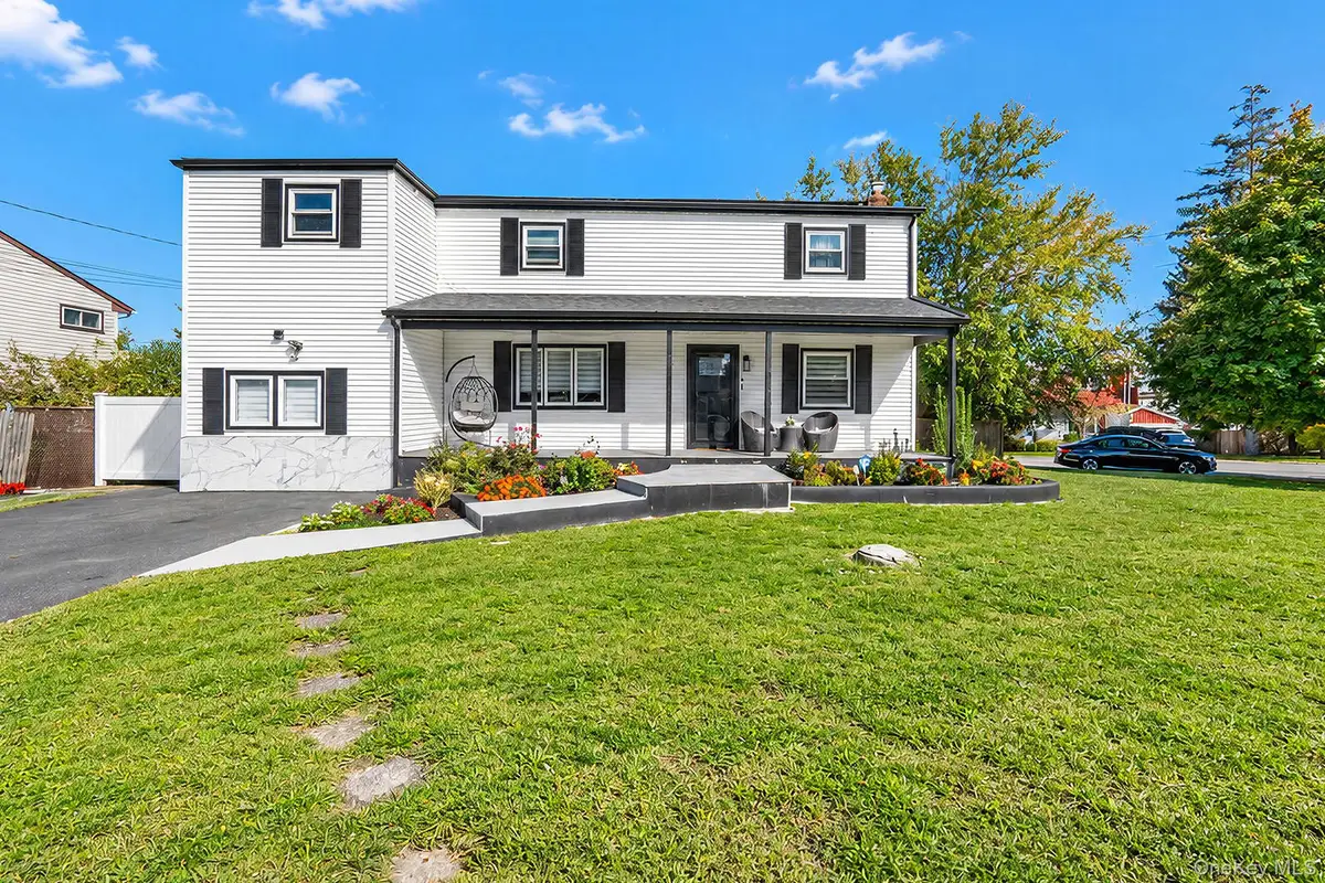6 S Arizona Road, West Babylon, NY 11704 - #1