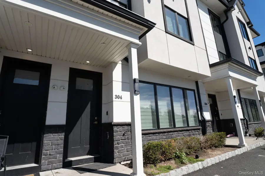18 Twin Avenue #304, Spring Valley, NY 10977 - #2