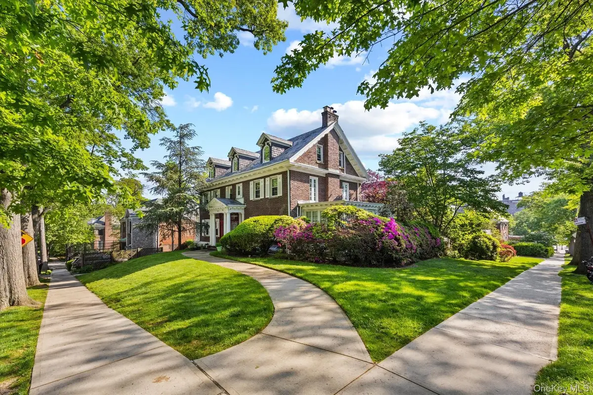 8273 Beverly Road, Kew Gardens, NY 11415 - #1
