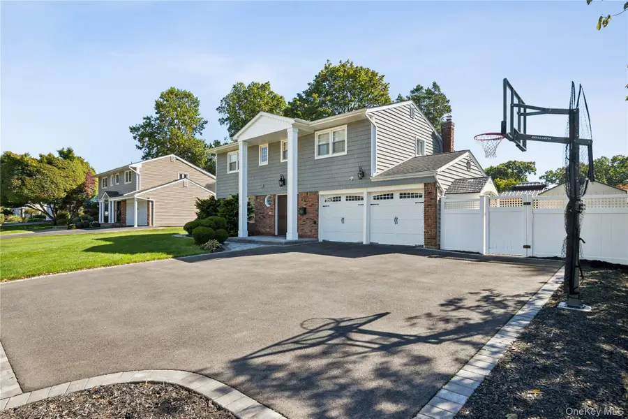 29 Voorhis Drive, Old Bethpage, NY 11804 - #3