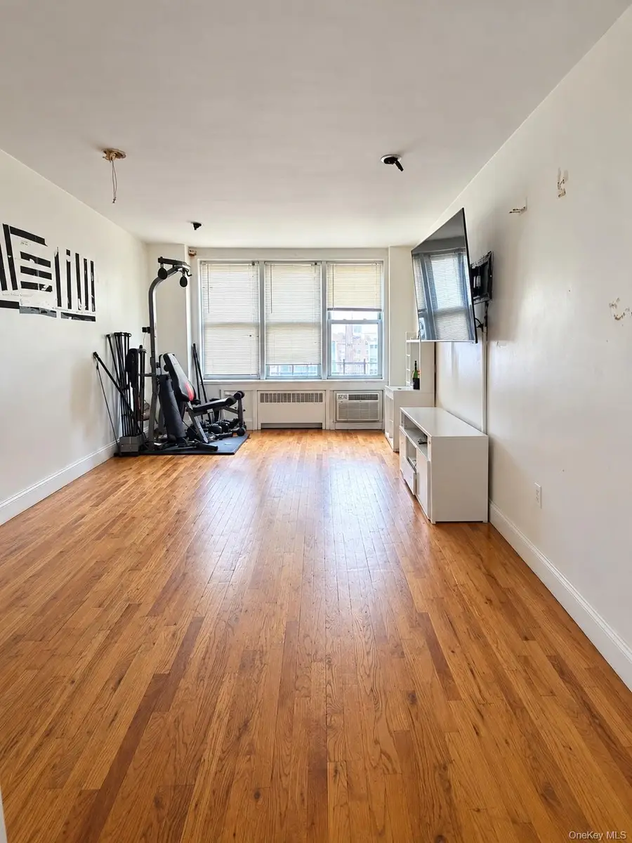 86-16 60th Avenue #4Q, Elmhurst, NY 11373 - #3