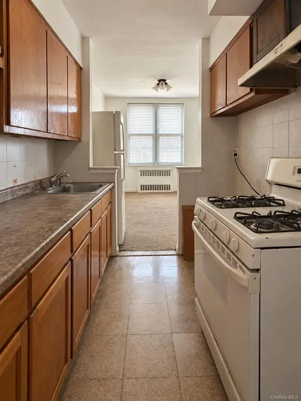 86-16 60th Avenue #3J, Elmhurst, NY 11373