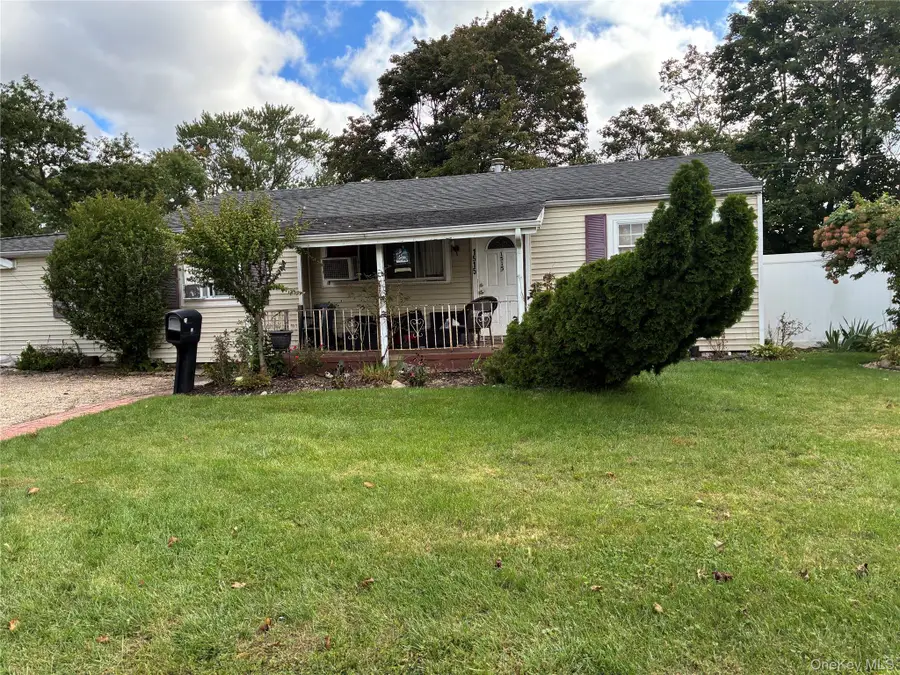 1515 Emkay Street, Bay Shore, NY 11706 - #2