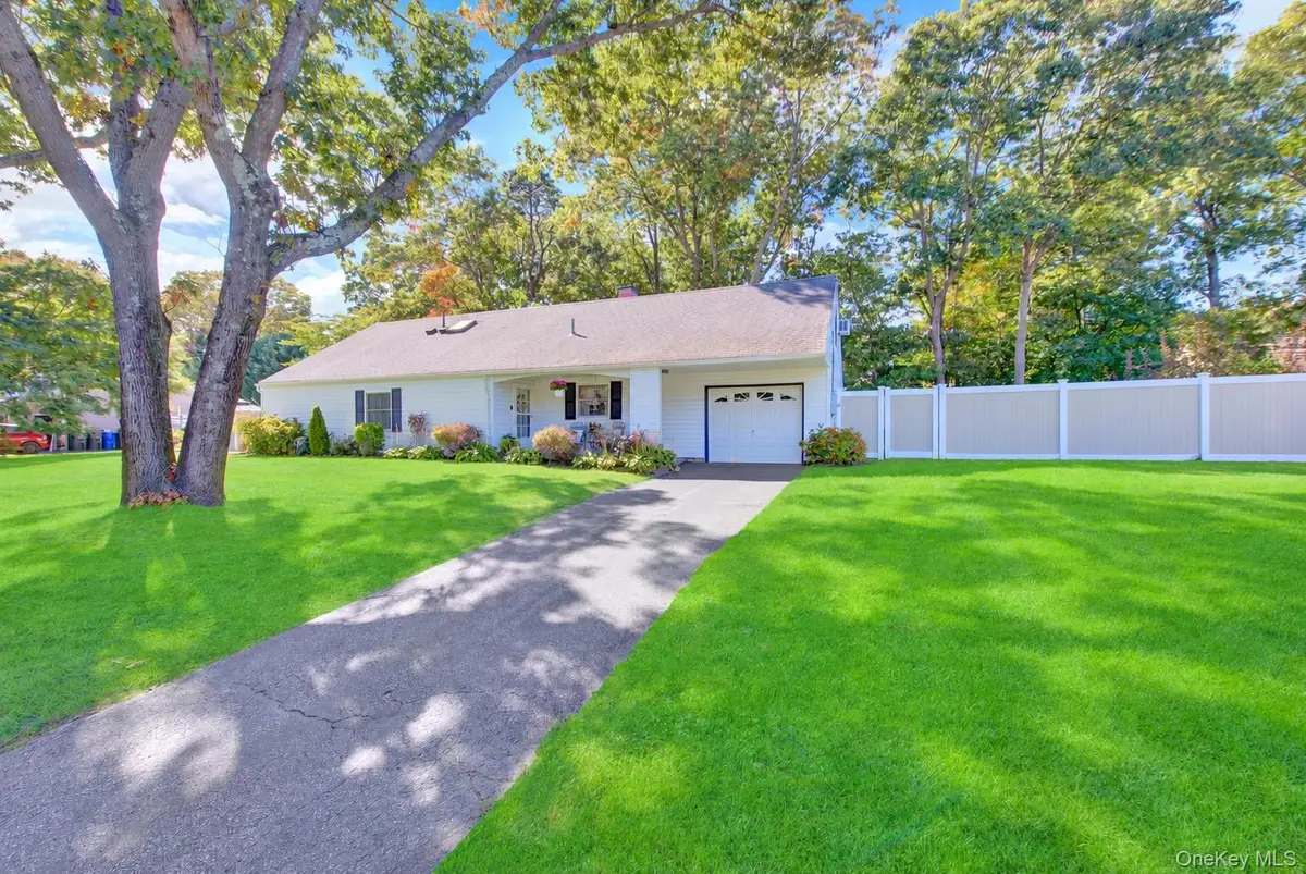 14 Campus Lane, Ronkonkoma, NY 11779 - #1