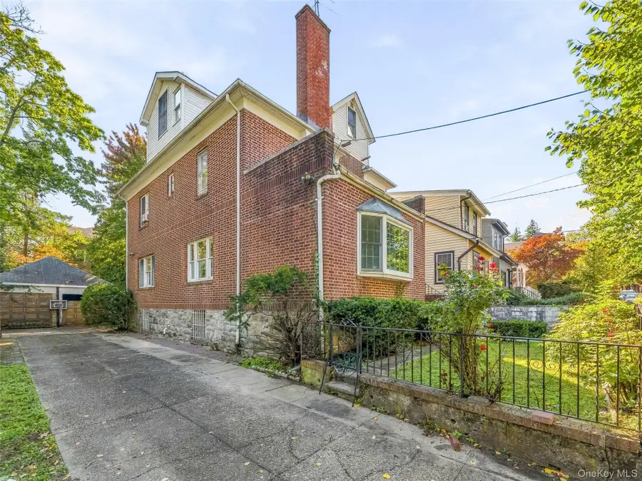 132 E 238th Street, Bronx, NY 10470 - #2