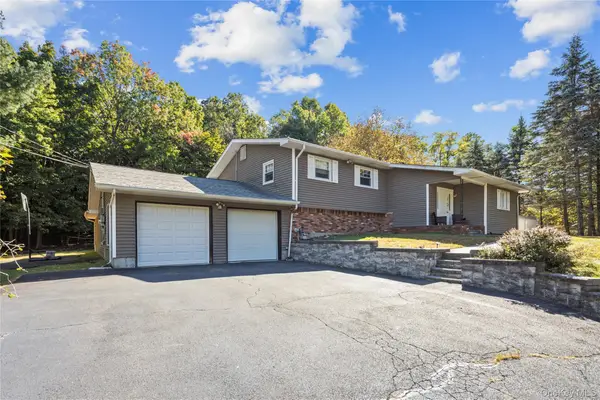 26 Terri Lee Lane, Spring Valley, NY 10977